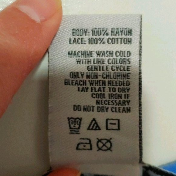 American Rag Top with Embroidery Detail Sz M - Picture 4 of 4